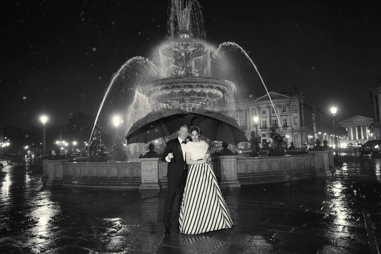paris elopement in the rain photographer