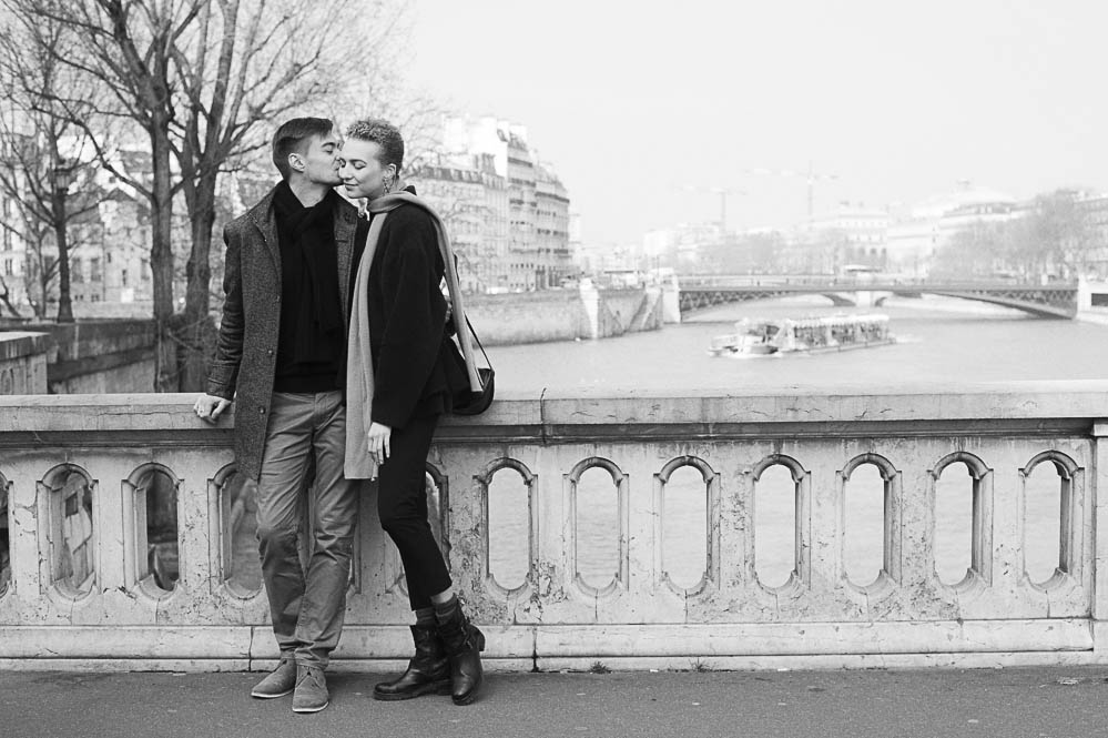 paris-picnic-couple-photography