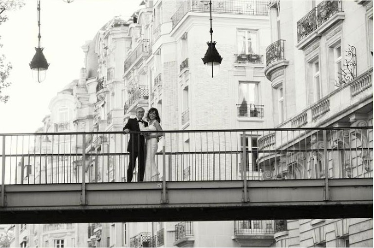 Elope in Paris Photographer videographer