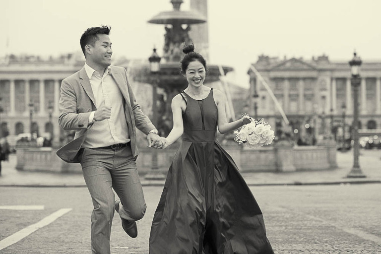 Paris pre-wedding photographer